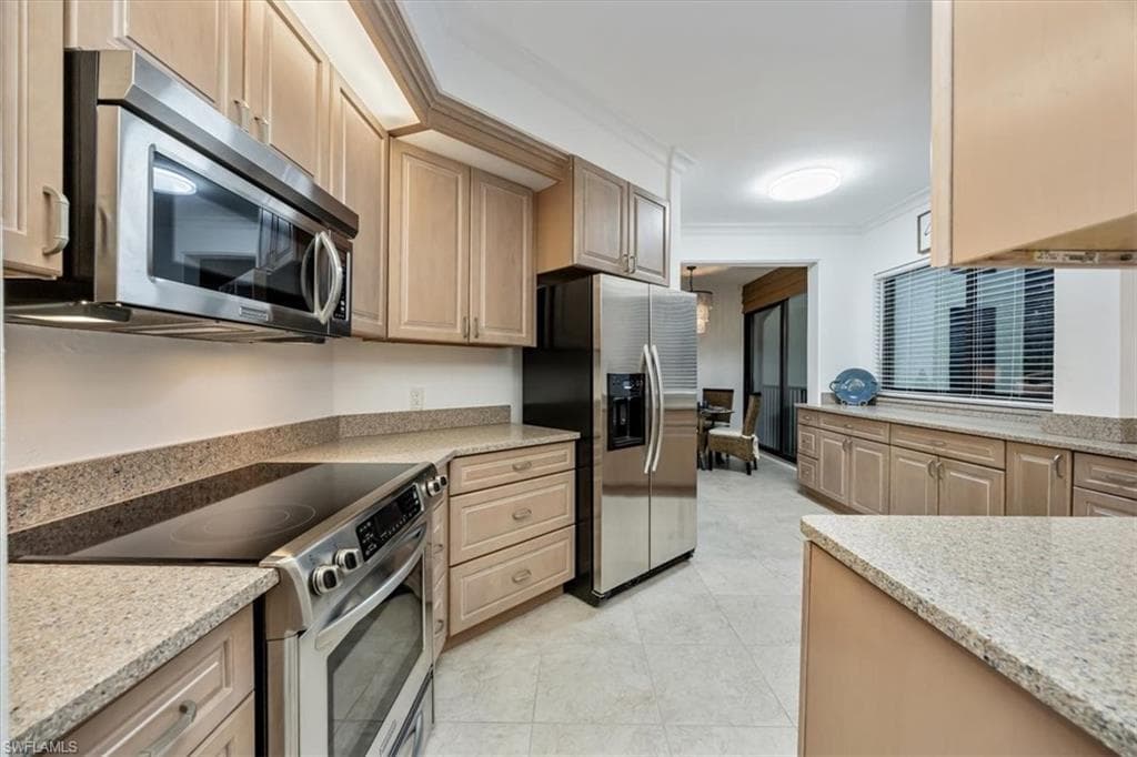 6510 Valen Way B102, Naples, FL 34108-7