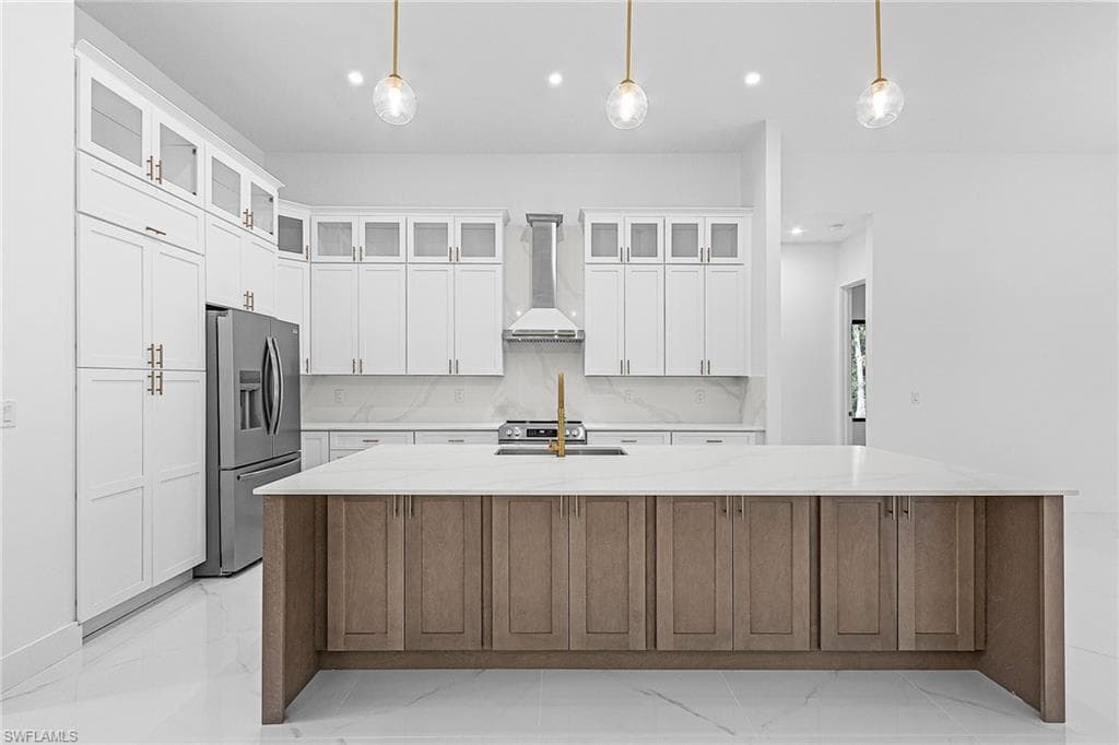 4007 2nd Ave SE, Naples, FL 34117-8