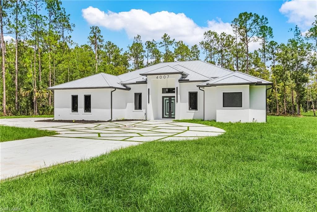 4007 2nd Ave SE, Naples, FL 34117-2