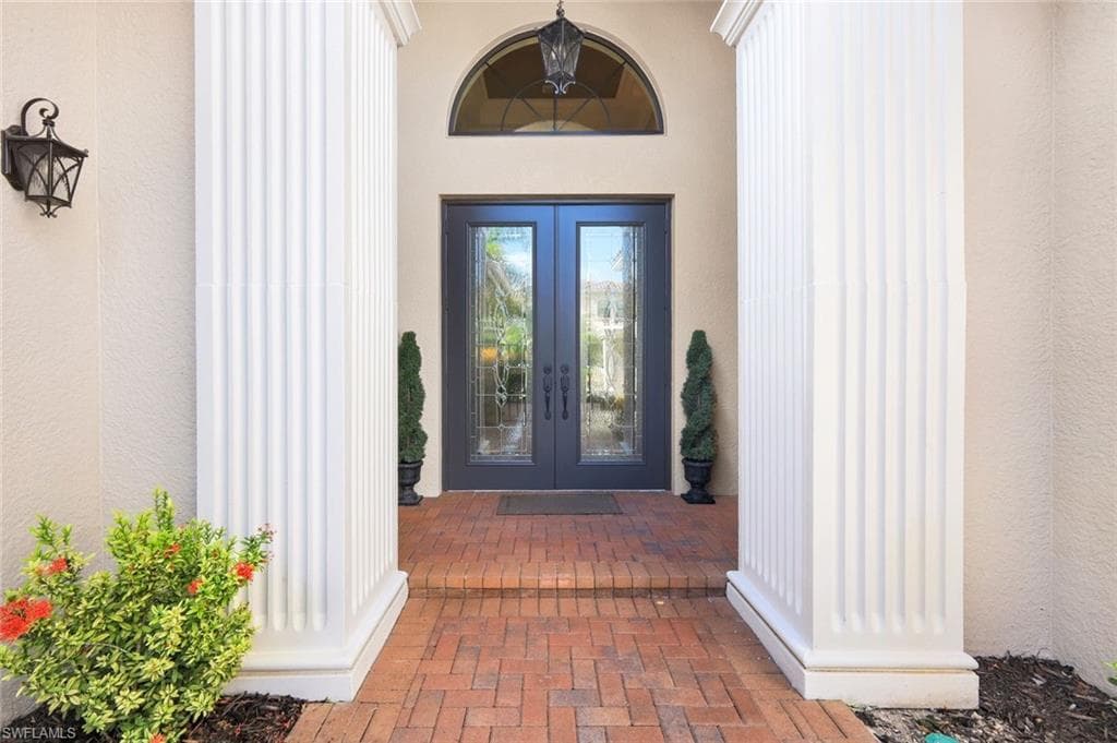 3344 Atlantic Cir, Naples, FL 34119-4