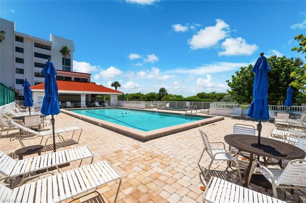 4545 Gulf Of Mexico Dr 511, Longboat Key, FL 34228-12