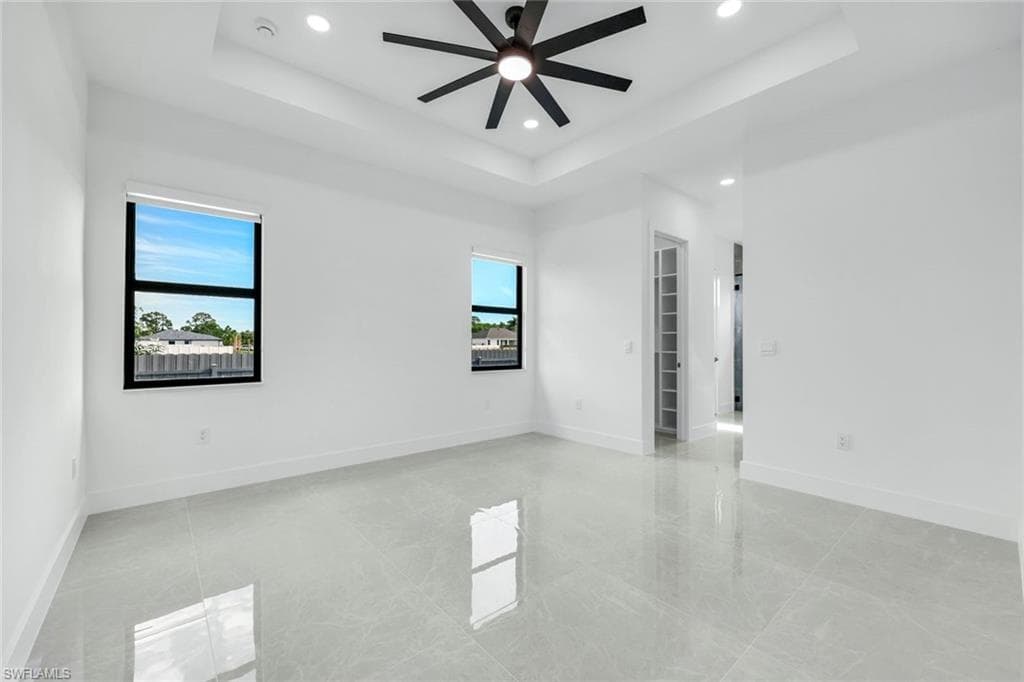 2122 25th Pl, Cape Coral, FL 33993-15