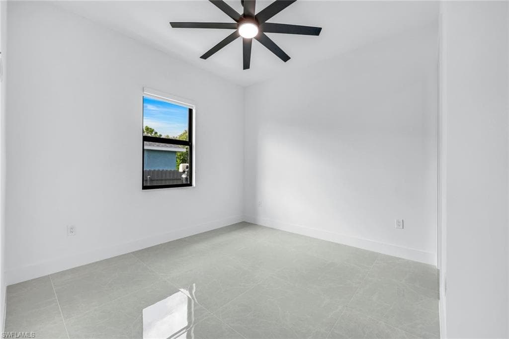 2122 25th Pl, Cape Coral, FL 33993-22