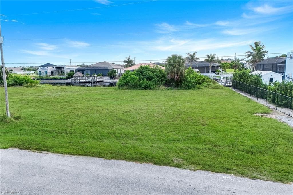 1207 35th Ave, Cape Coral, FL 33993-10