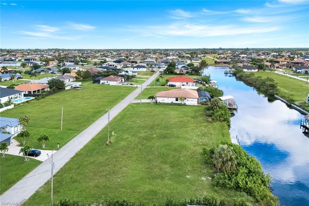 1207 35th Ave, Cape Coral, FL 33993-5