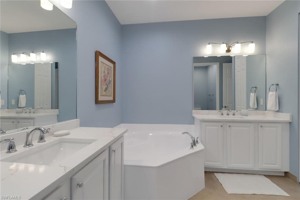 6502 Monterey Pt 204, Naples, FL 34105-14