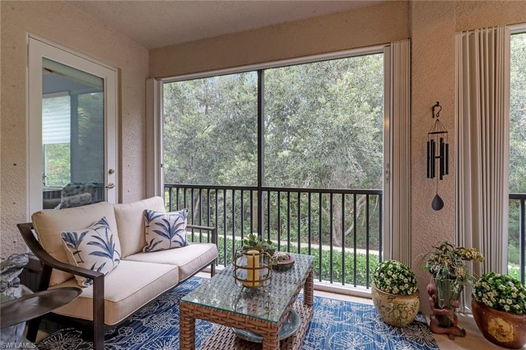 6502 Monterey Pt 204, Naples, FL 34105-18