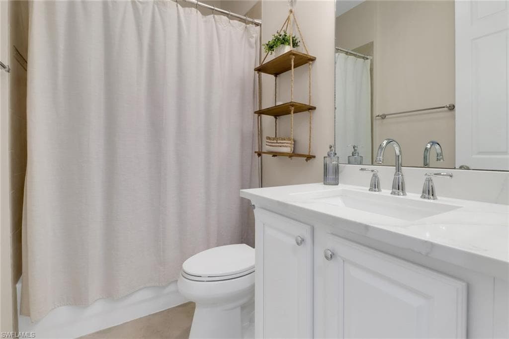 6502 Monterey Pt 204, Naples, FL 34105-24
