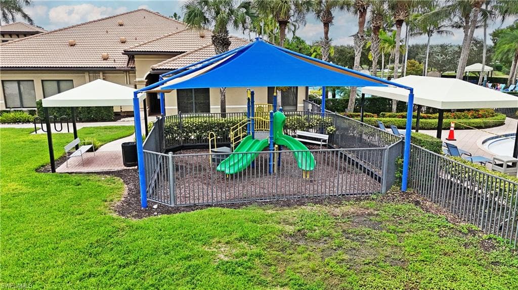 6502 Monterey Pt 204, Naples, FL 34105-40