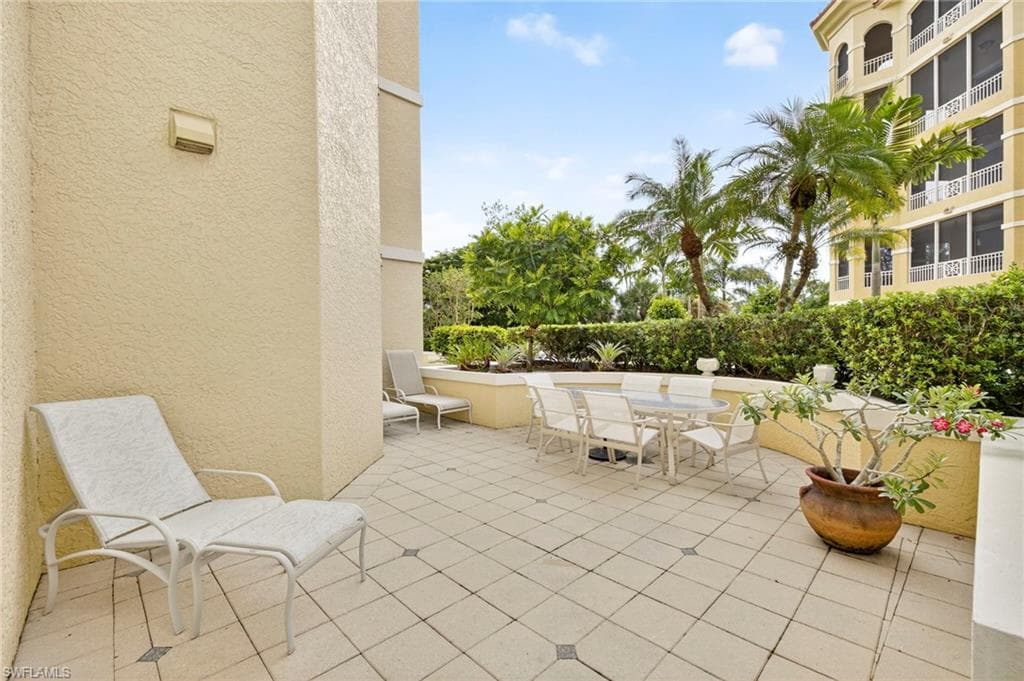 2748 Tiburon Blvd E 106c, Naples, FL 34109-21