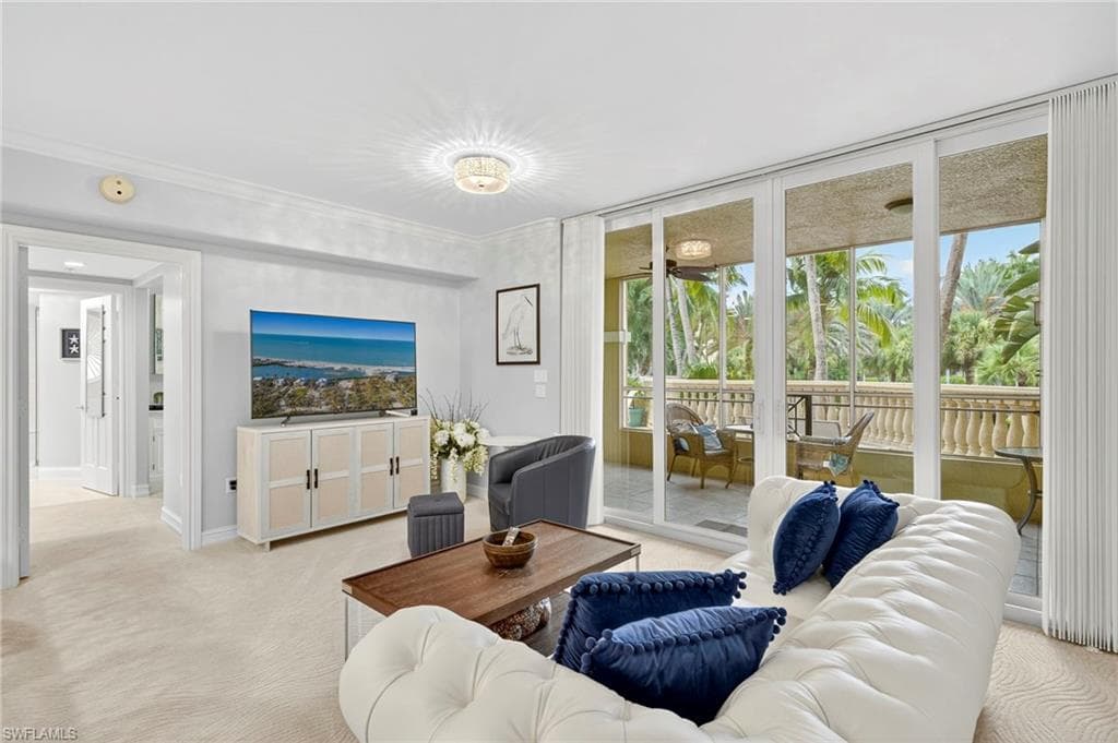 2748 Tiburon Blvd E 106c, Naples, FL 34109-3