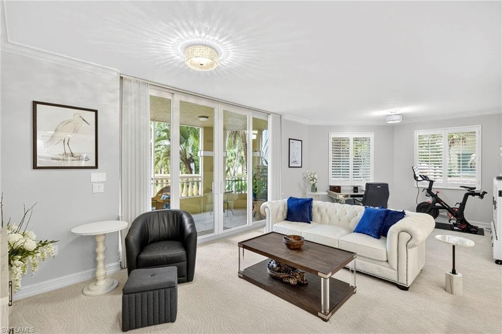 2748 Tiburon Blvd E 106c, Naples, FL 34109-4