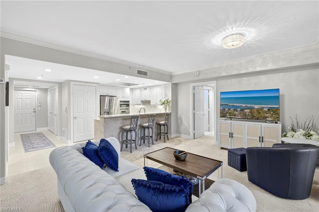 2748 Tiburon Blvd E 106c, Naples, FL 34109-6