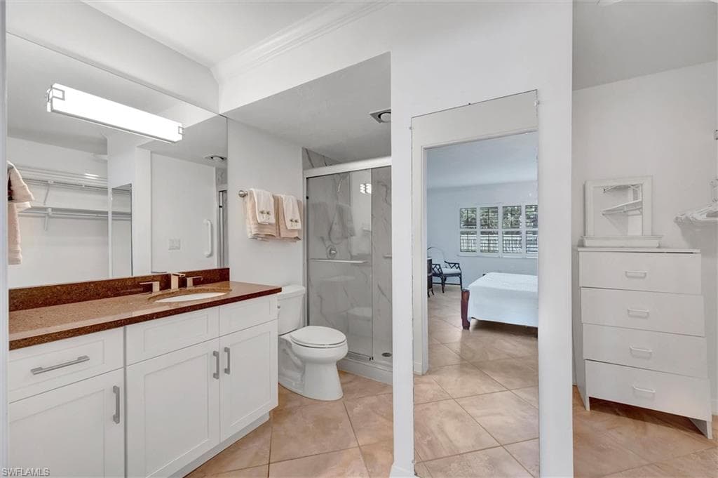 1930 Gulf Shore Blvd N D101, Naples, FL 34102-11