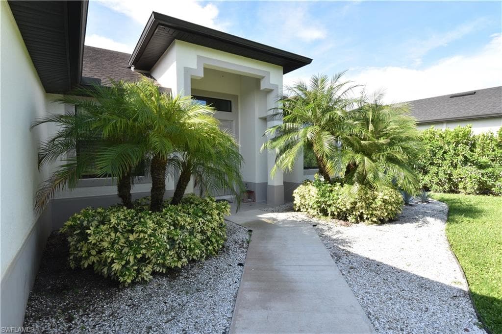 3390 27th Ave NE, Naples, FL 34120-9