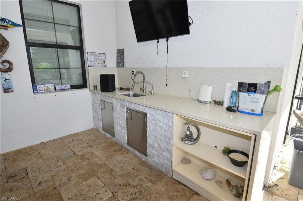 3390 27th Ave NE, Naples, FL 34120-25