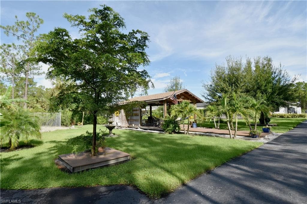 3390 27th Ave NE, Naples, FL 34120-31