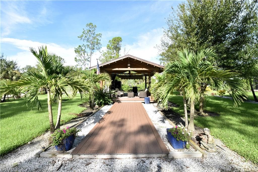 3390 27th Ave NE, Naples, FL 34120-32