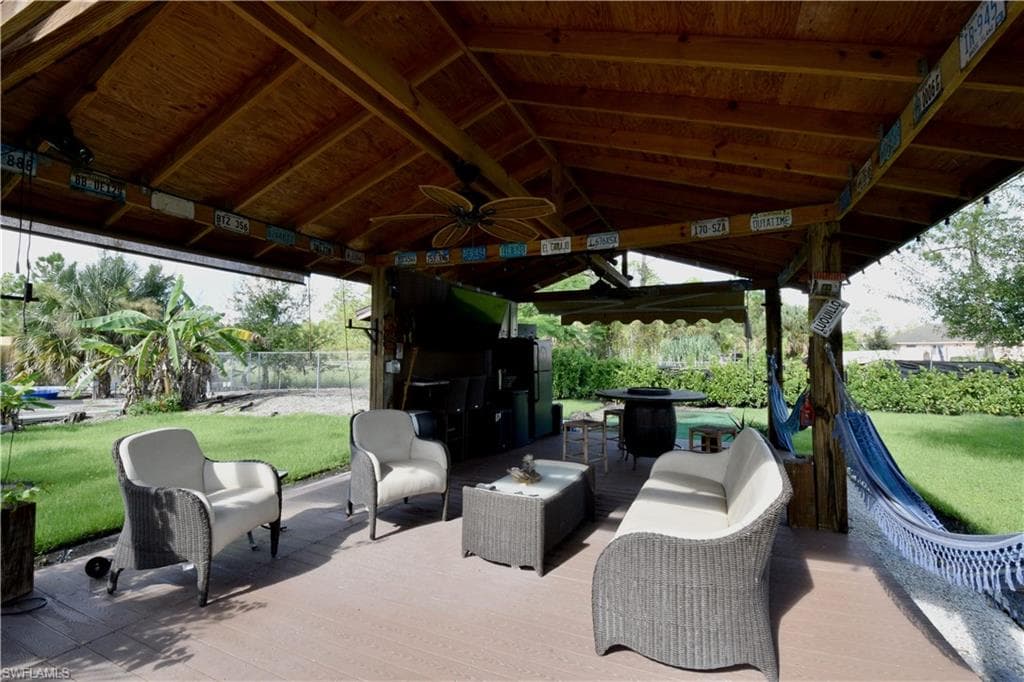 3390 27th Ave NE, Naples, FL 34120-33