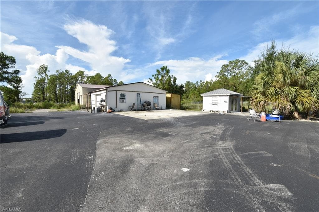 3390 27th Ave NE, Naples, FL 34120-34