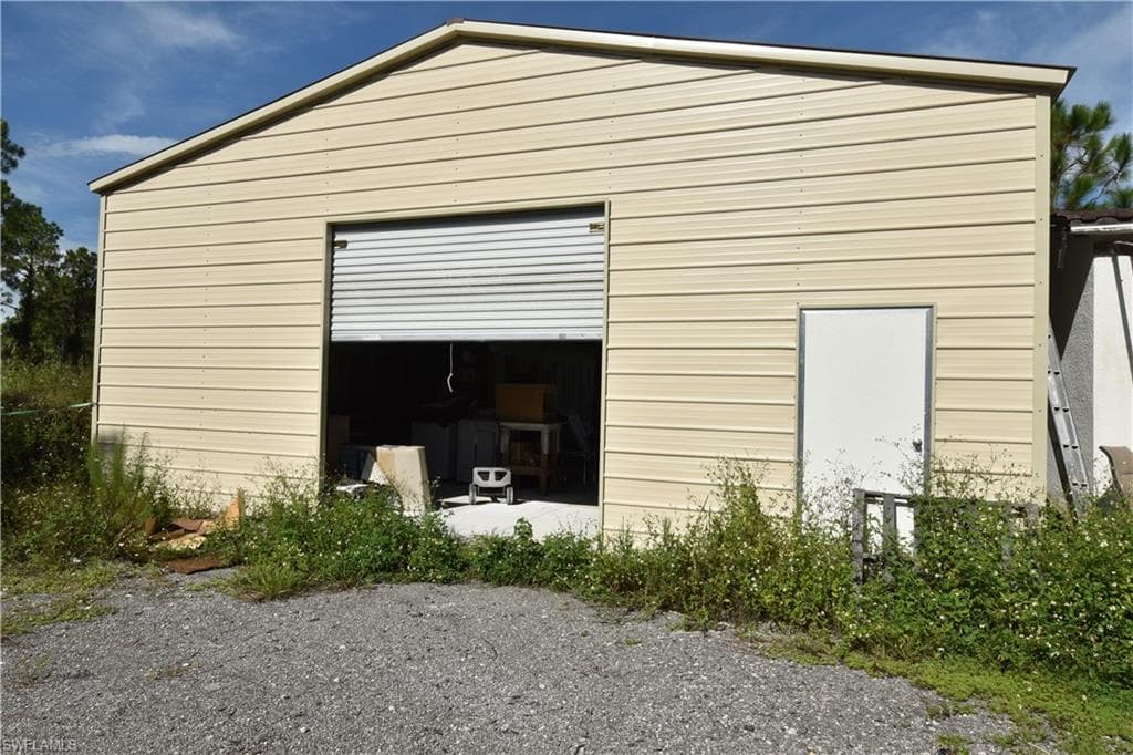 3390 27th Ave NE, Naples, FL 34120-36