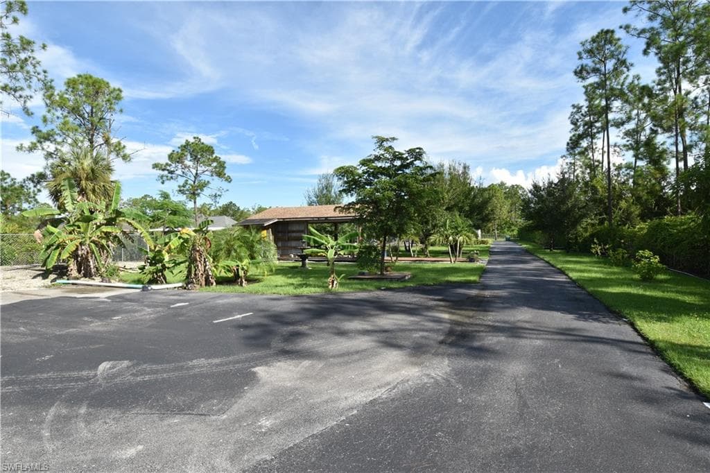 3390 27th Ave NE, Naples, FL 34120-39