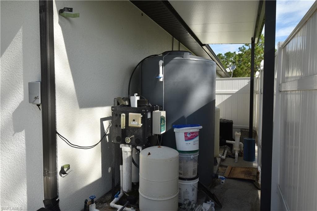 3390 27th Ave NE, Naples, FL 34120-41