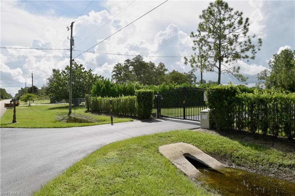 3390 27th Ave NE, Naples, FL 34120-42