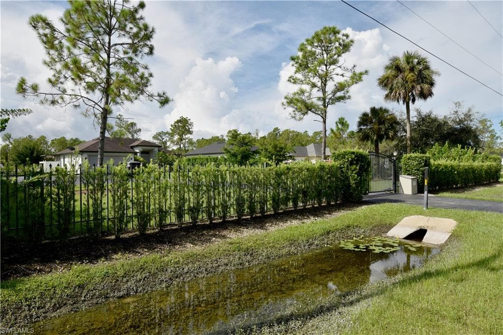 3390 27th Ave NE, Naples, FL 34120-43