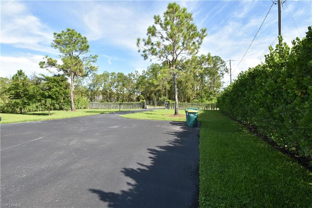 3390 27th Ave NE, Naples, FL 34120-5