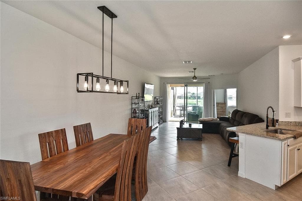 1661 Alameda Dr, Naples, FL 34120-9