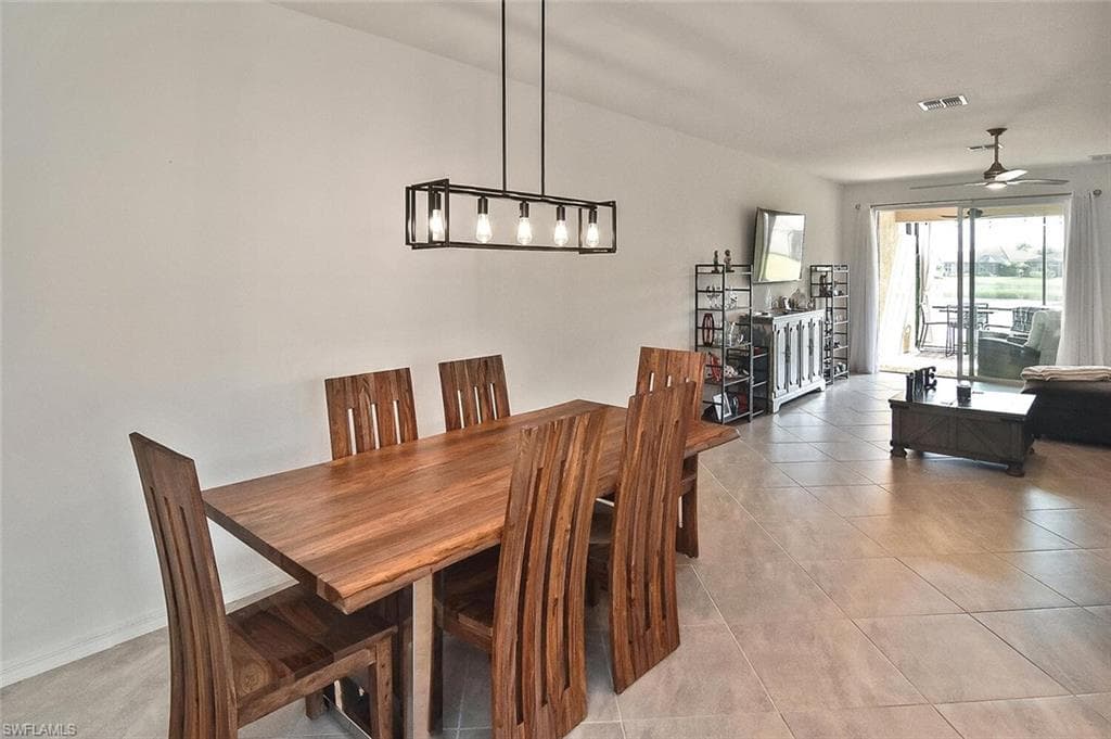 1661 Alameda Dr, Naples, FL 34120-11