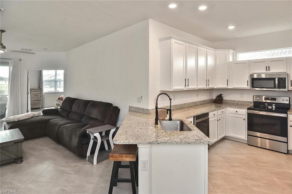 1661 Alameda Dr, Naples, FL 34120-19
