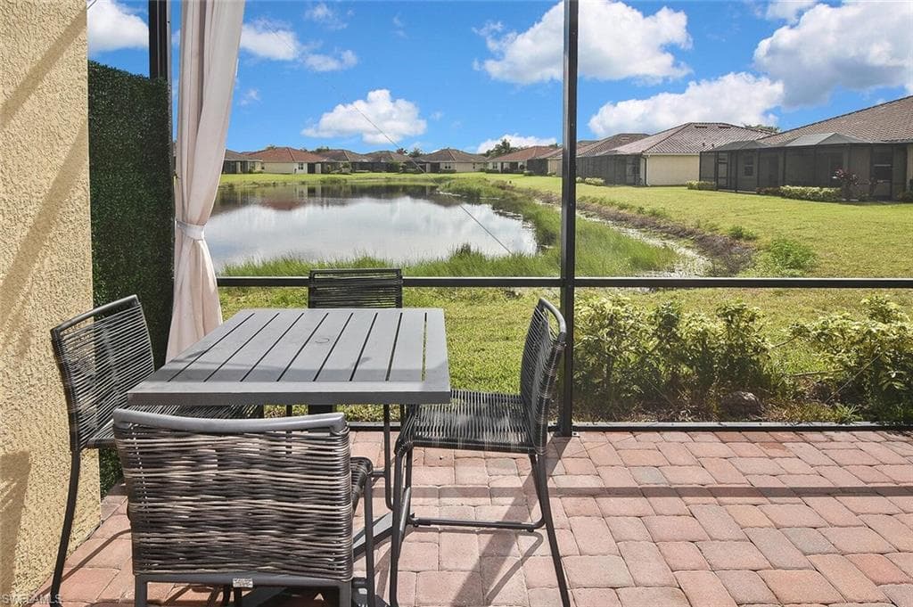 1661 Alameda Dr, Naples, FL 34120-36