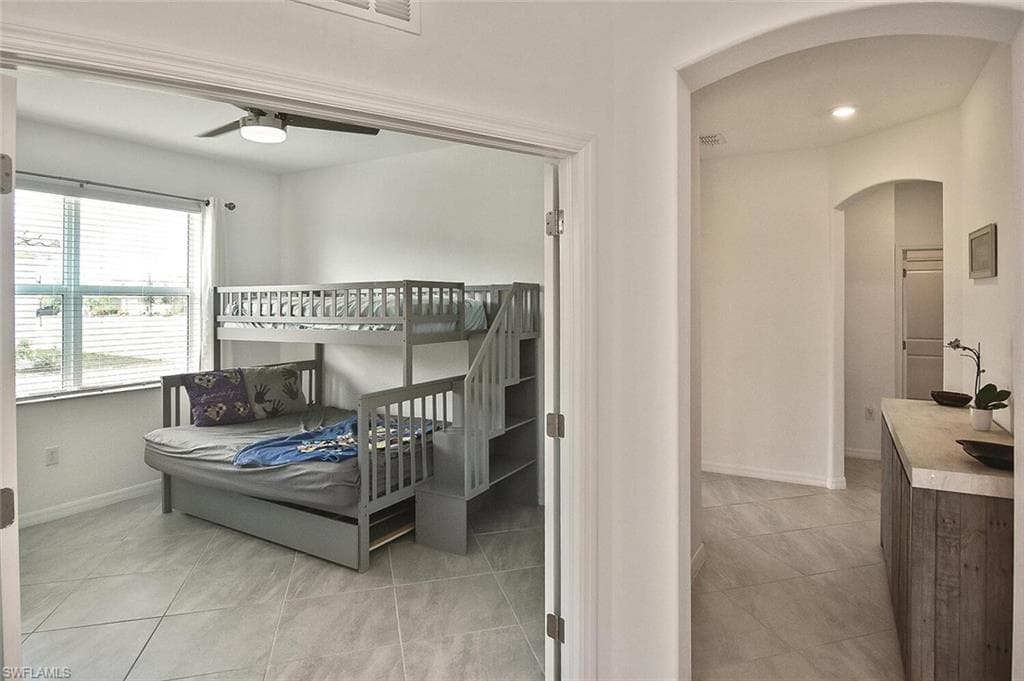 1661 Alameda Dr, Naples, FL 34120-41