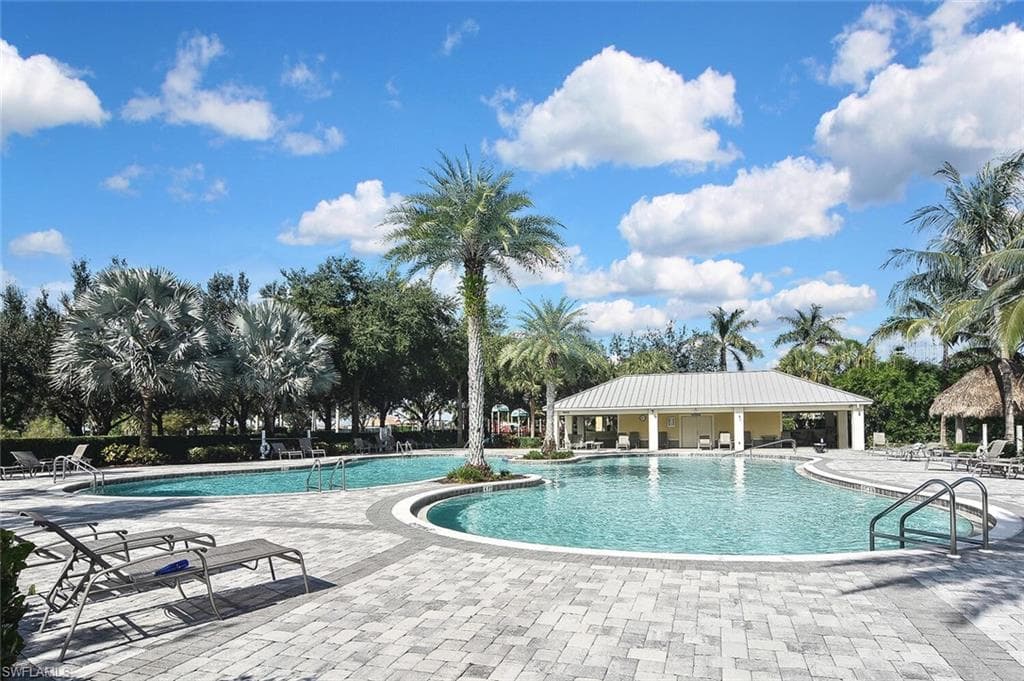 1661 Alameda Dr, Naples, FL 34120-49