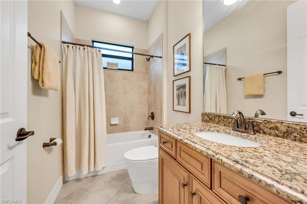 12740 Kinross Ln, Naples, FL 34120-21