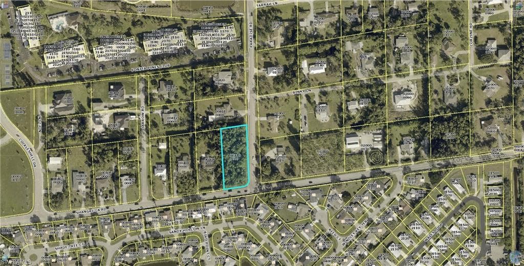 25926 Paradise Rd, Bonita Springs, FL 34135-1