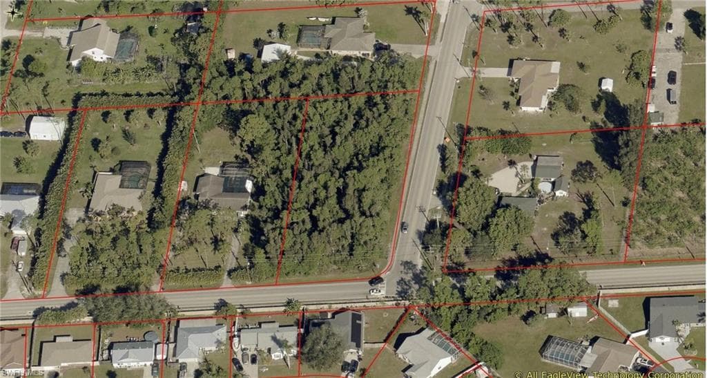 25926 Paradise Rd, Bonita Springs, FL 34135-3