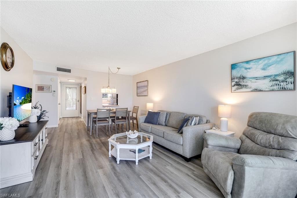 200 Forest Lakes Blvd 204, Naples, FL 34105-9