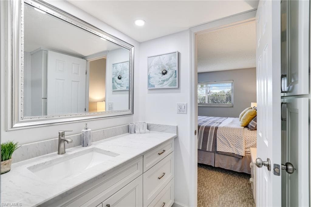 200 Forest Lakes Blvd 204, Naples, FL 34105-15