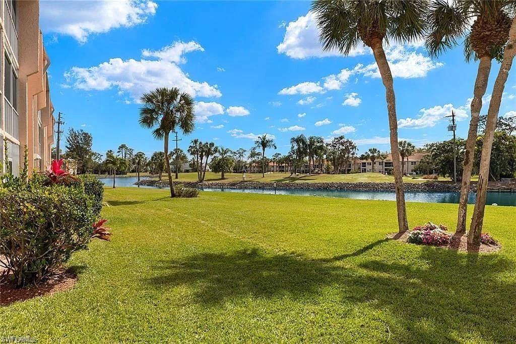 200 Forest Lakes Blvd 204, Naples, FL 34105-23