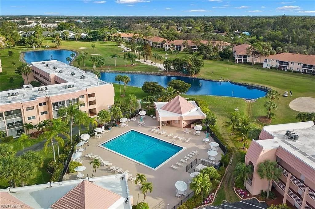 200 Forest Lakes Blvd 204, Naples, FL 34105-24