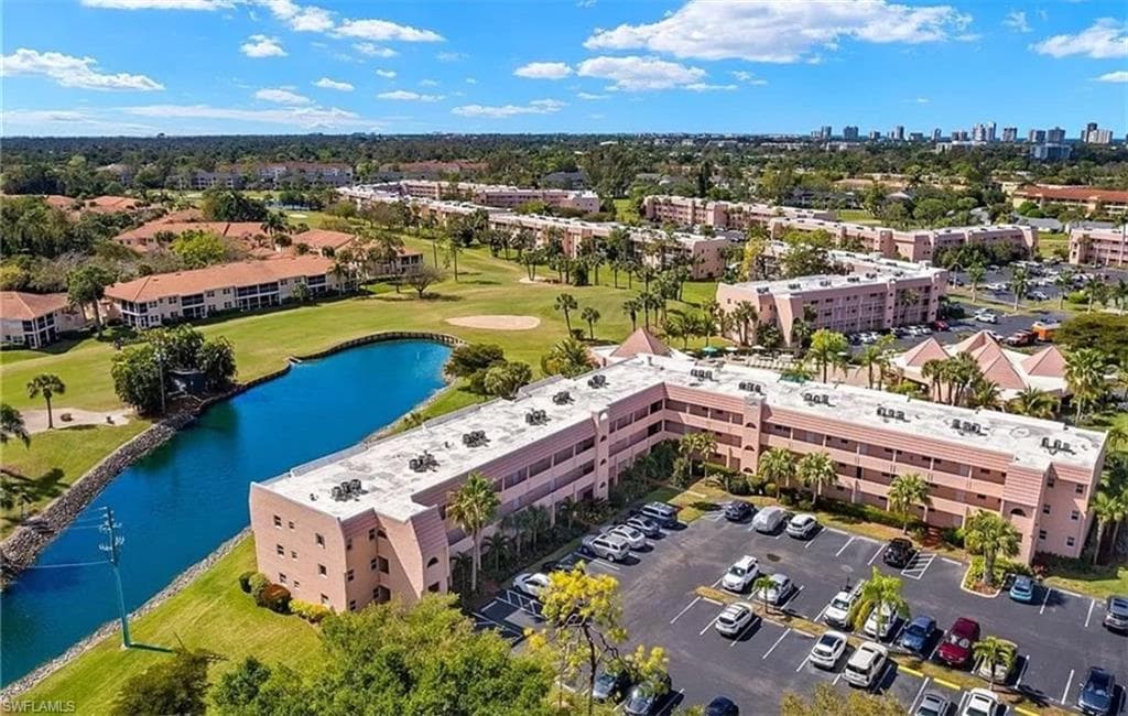200 Forest Lakes Blvd 204, Naples, FL 34105-25