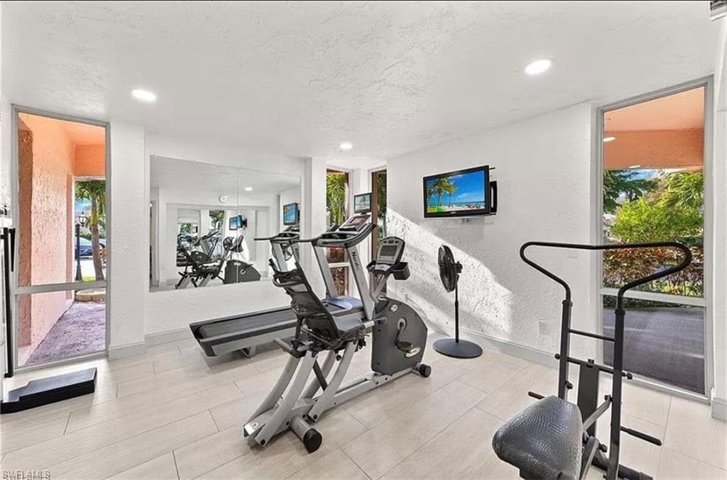 200 Forest Lakes Blvd 204, Naples, FL 34105-27