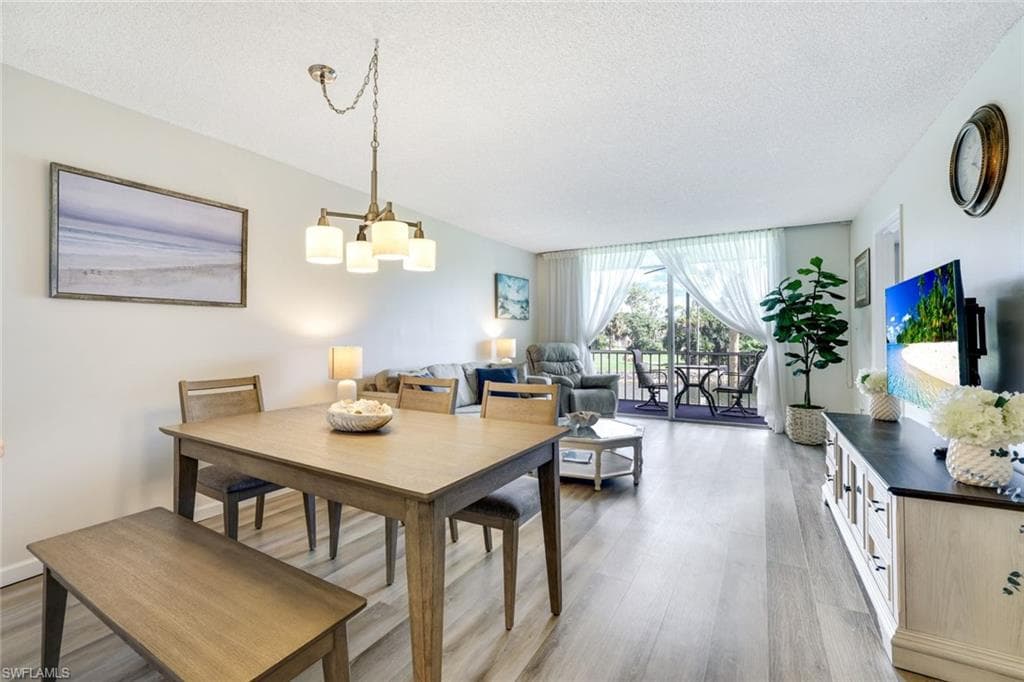 200 Forest Lakes Blvd 204, Naples, FL 34105-4