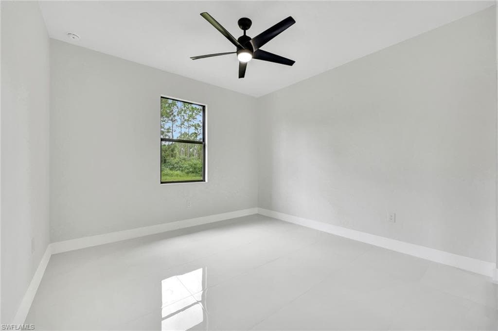 1137 Rahway St E, Lehigh Acres, FL 33974-16
