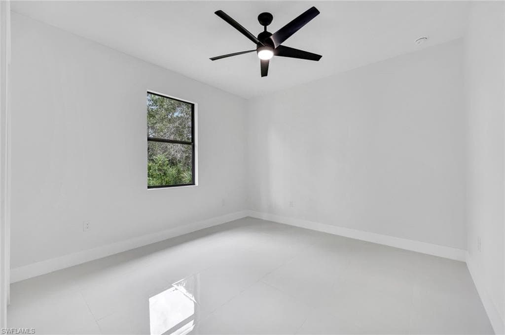 1137 Rahway St E, Lehigh Acres, FL 33974-18