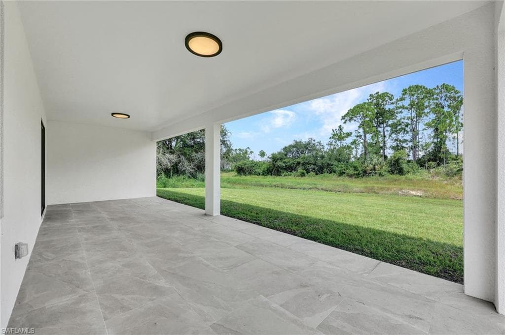 1137 Rahway St E, Lehigh Acres, FL 33974-27