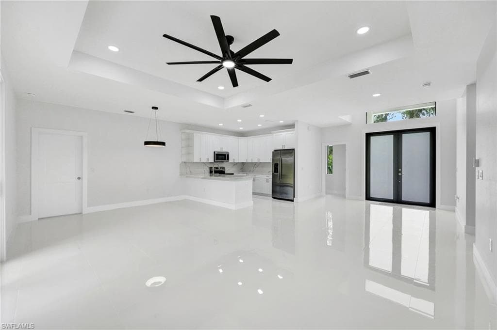 1137 Rahway St E, Lehigh Acres, FL 33974-3
